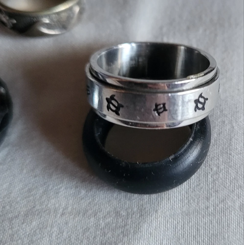 Rings - Picture 2 of 6